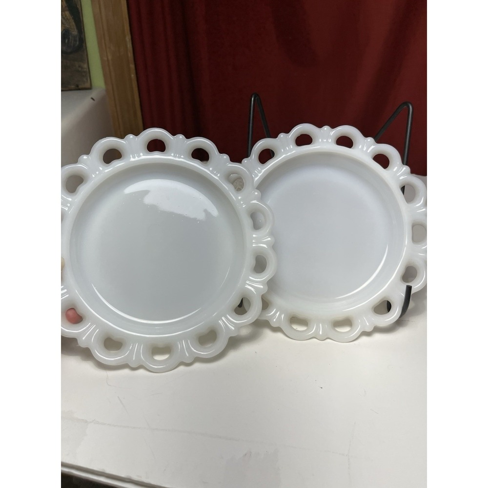 Vintage Anchor Hocking Old Colony Scalloped Open Lace White Milk Glass Plates8"